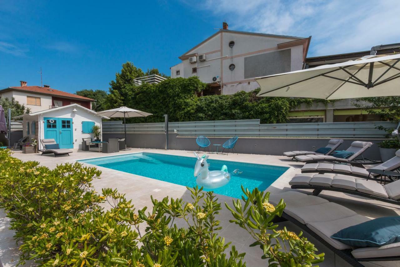 Luxury Apartments Tramontana 메덜린 외부 사진