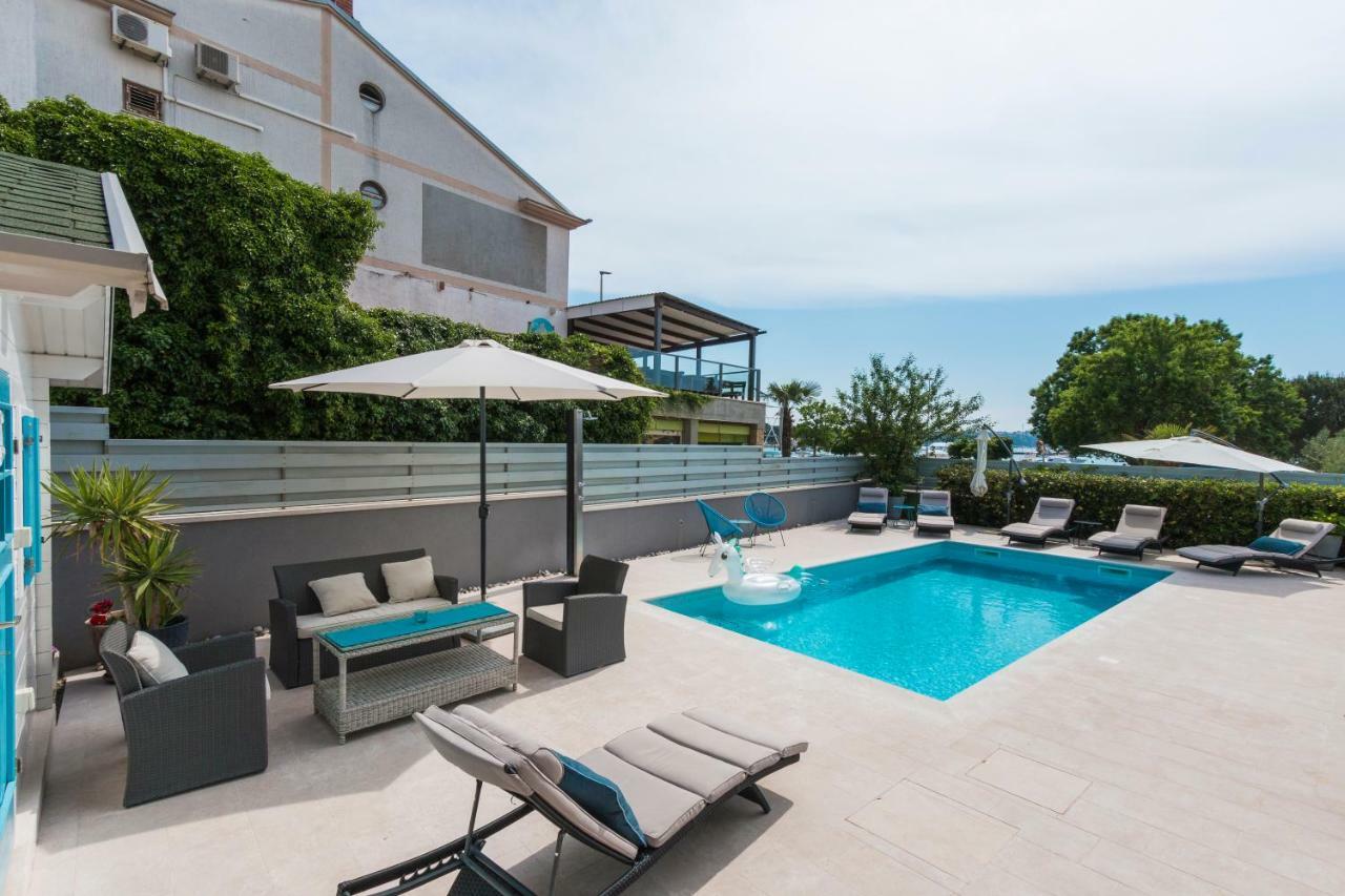 Luxury Apartments Tramontana 메덜린 외부 사진